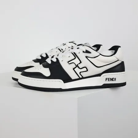 フェンディ カジュアルシューズ