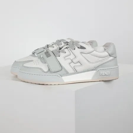 フェンディ カジュアルシューズ