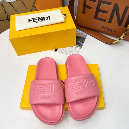 フェンディ スリッパ