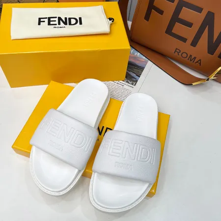 フェンディ スリッパ