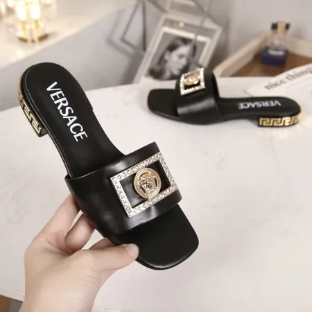 ヴェルサーチ スリッパ