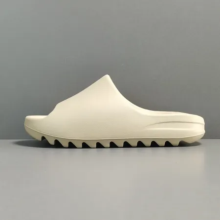 アディダス スリッパ