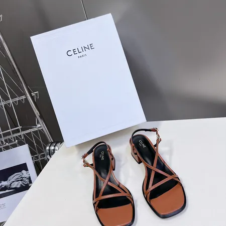 セリーヌ サンダル