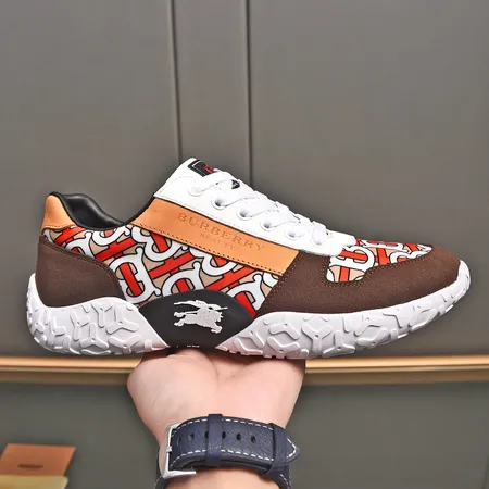 バーバリー ス カジュアルシューズ