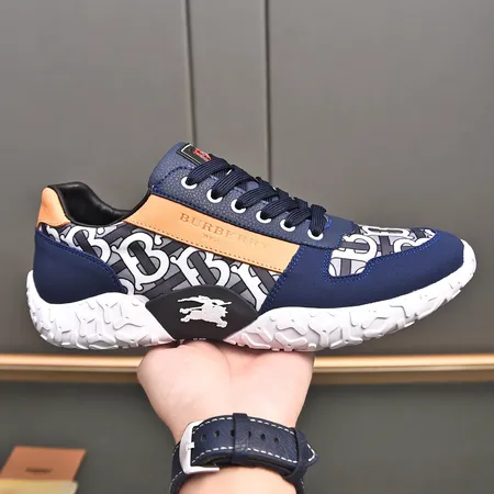 バーバリー ス カジュアルシューズ