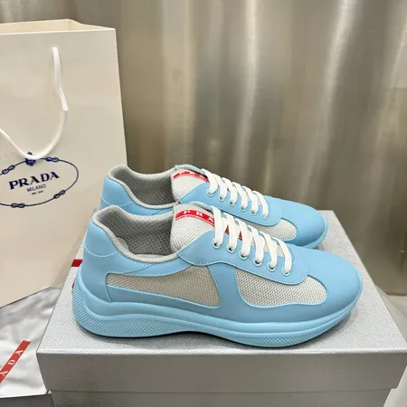 プラダ スニーカー