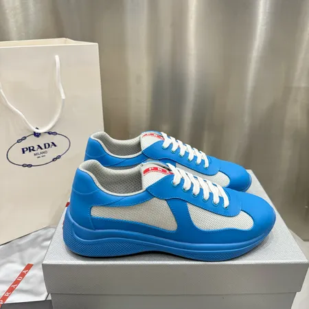プラダ スニーカー