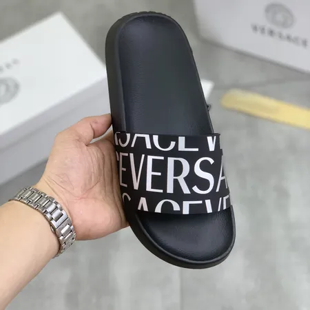 ヴェルサーチ スリッパ