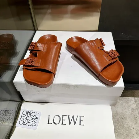 ロエベ スリッパ