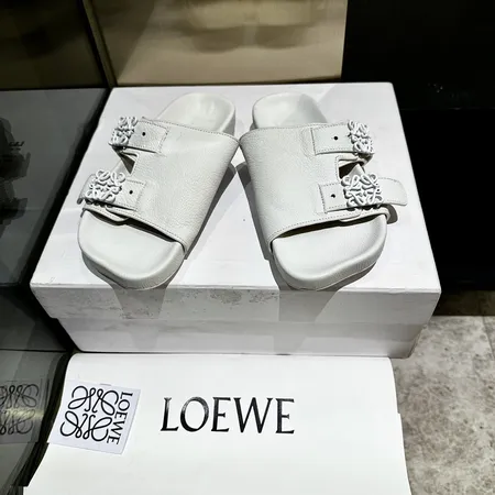 ロエベ スリッパ