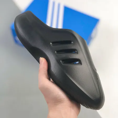 アディダス スリッパ