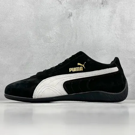 プーマ スニーカー