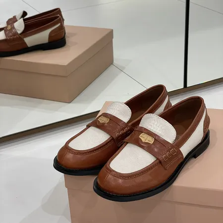 ミュウミュウ カジュアルシューズ