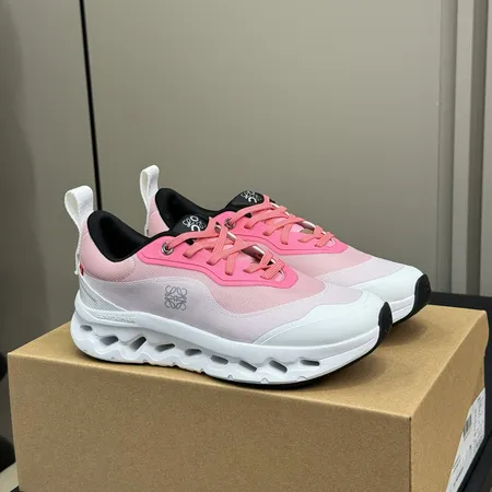 ロエベ スニーカー