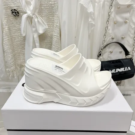 ジバンシィ スリッパ