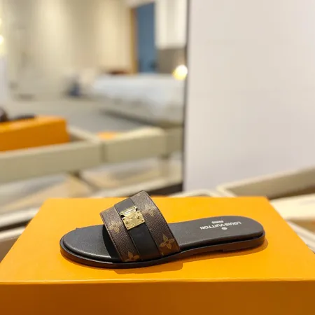 ルイヴィトン スリッパ
