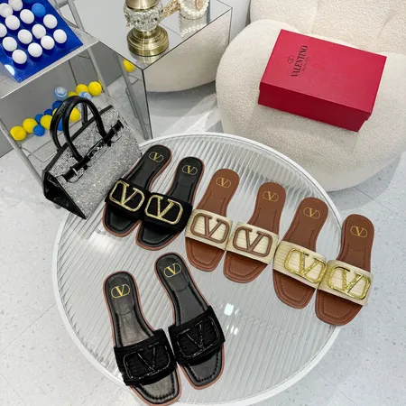 ヴァレンティノ スリッパ