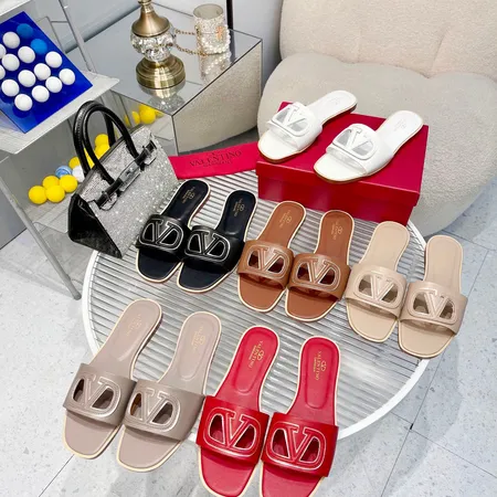 ヴァレンティノ スリッパ