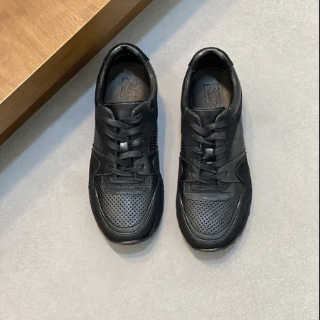 フェラガモ スニーカー