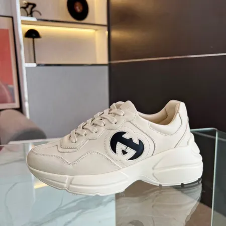 グッチ スニーカー