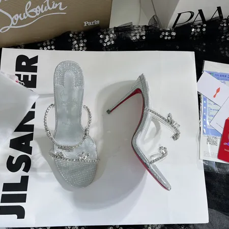 クリスチャン・ルブタン スリッパ