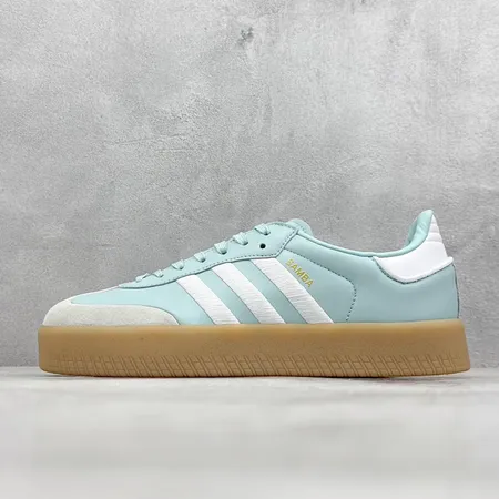 アディダス カジュアルシューズ