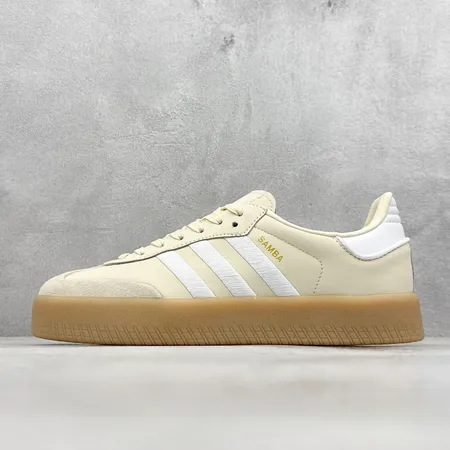 アディダス カジュアルシューズ