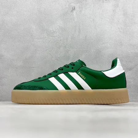 アディダス カジュアルシューズ