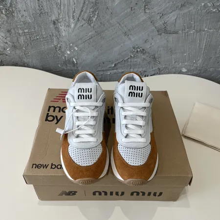 ミュウミュウ スニーカー