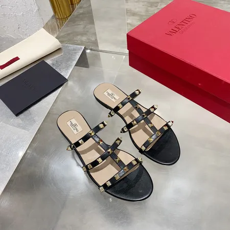 ヴァレンティノ スリッパ