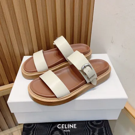 セリーヌ サンダル