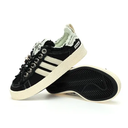 アディダス カジュアルシューズ