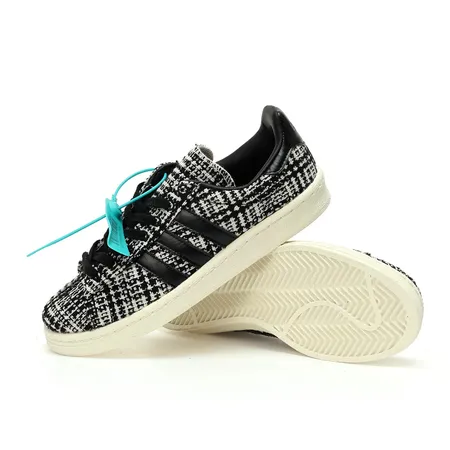 アディダス カジュアルシューズ