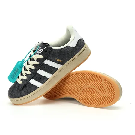 アディダス カジュアルシューズ
