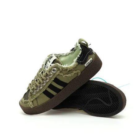 アディダス カジュアルシューズ