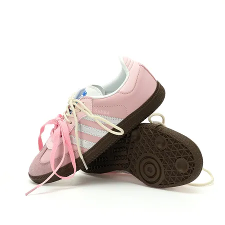 アディダス カジュアルシューズ