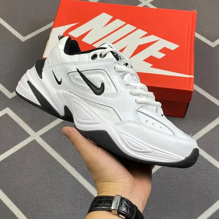 ナイキ スニーカー