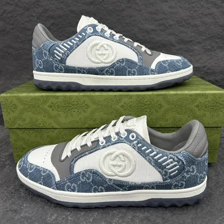 グッチ カジュアルシューズ