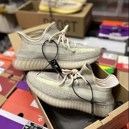 アディダス スニーカー