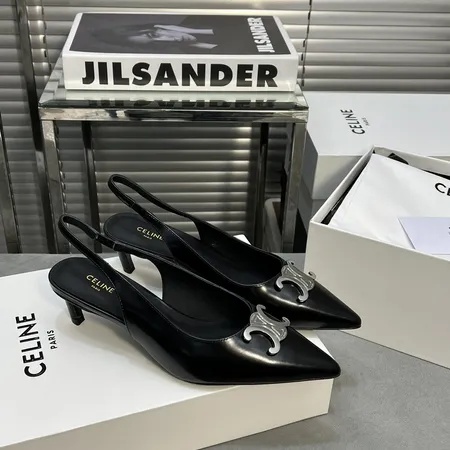 セリーヌ サンダル