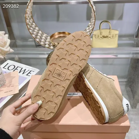 ミュウミュウ スニーカー