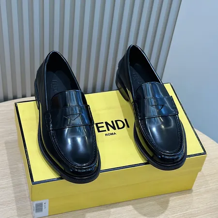 フェンディ ビジネスシューズ