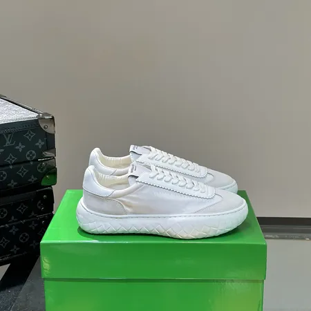 ボッテガ ヴェネタ カジュアルシューズ