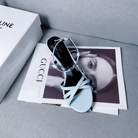 セリーヌ サンダル