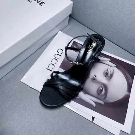 セリーヌ サンダル