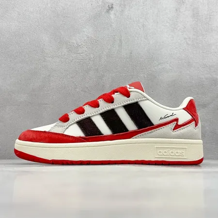 アディダス カジュアルシューズ