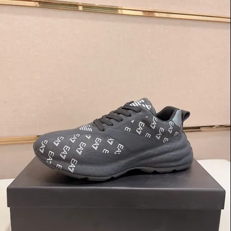 アルマーニ スニーカー