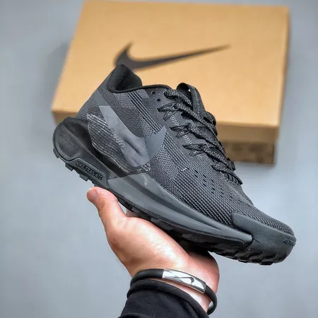 ナイキ スニーカー