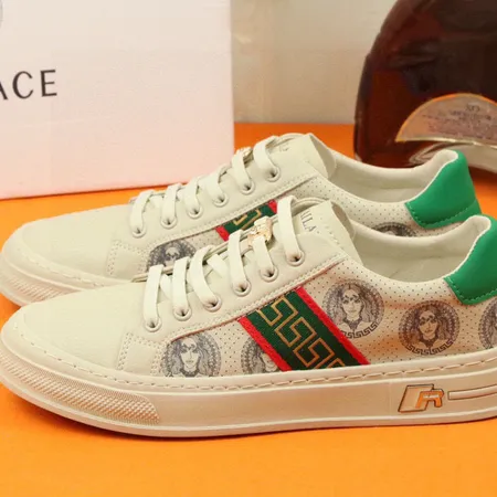 ヴェルサーチ カジュアルシューズ