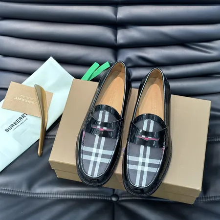 バーバリー ス ビジネスシューズ